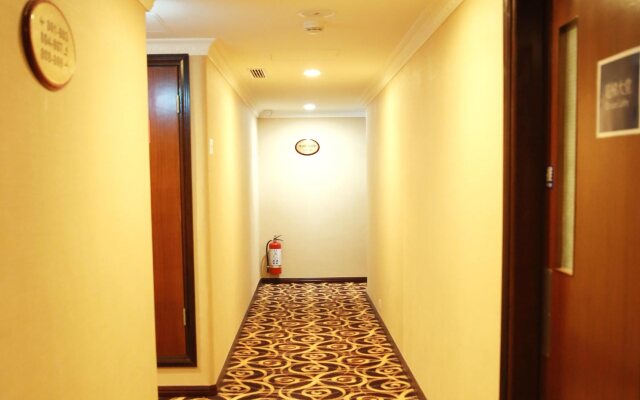 Grand Harbour Hotel