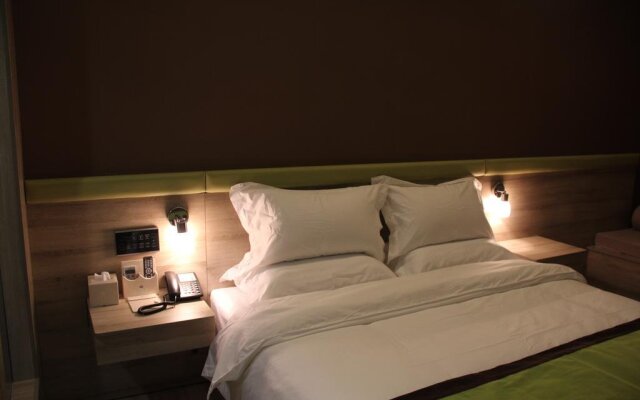 Apple Hotel