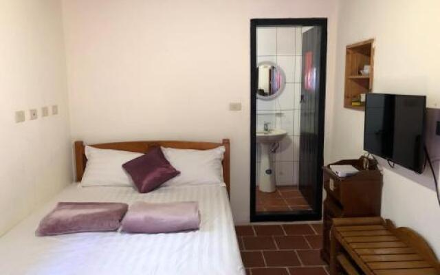 Relaxing INN Backpackers Warehouse