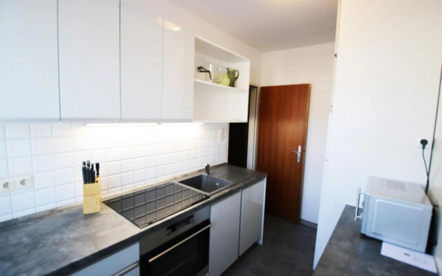 Mountain View 1-Bedroom Apartment-Top 1