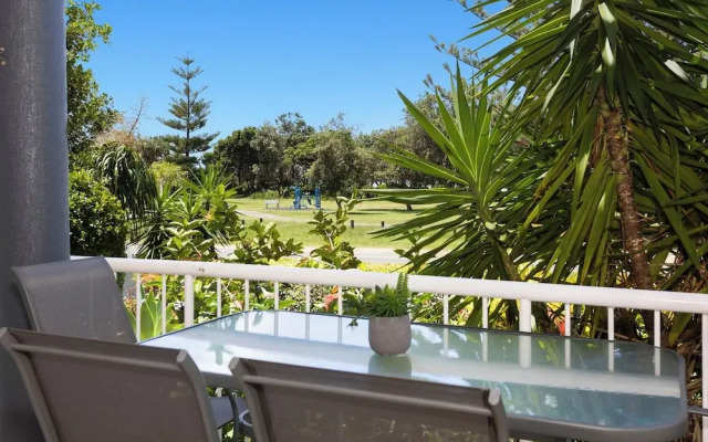 2 Bed Beachfront Apartment in Kingscliff