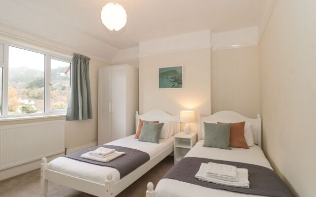 2 Moorlands