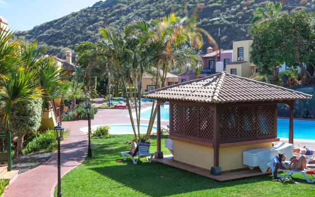 Apartamentos Oasis San Antonio
