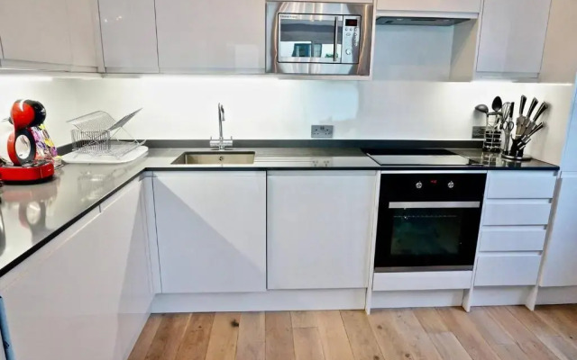 2BR/2Bath Luxury Modern Flat in the City London