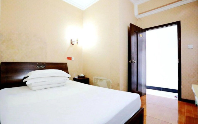 Chunrong Hostel