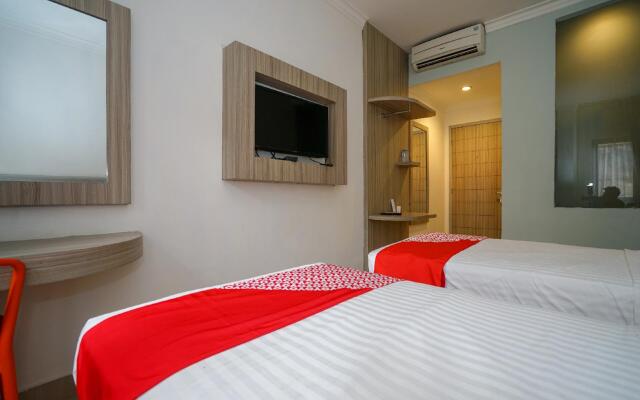 OYO 1273 Hotel Belvena