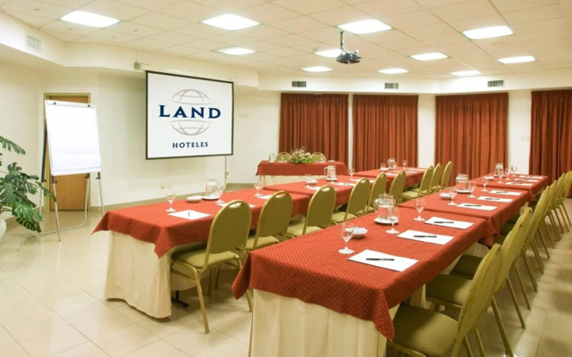 Land Express Neuquén Hotel