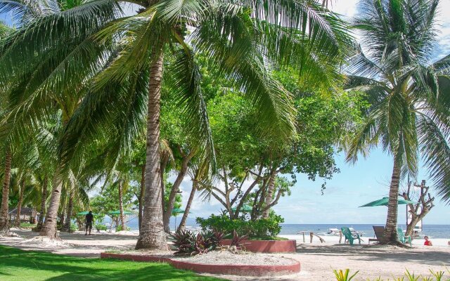 Whites and Greens Beach Resort