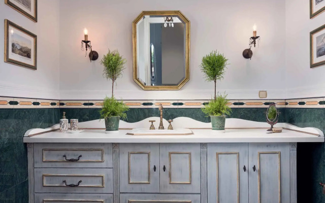 Bozonos Luxury Villa