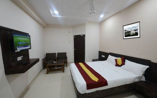 Hotel Dwaraka Inn