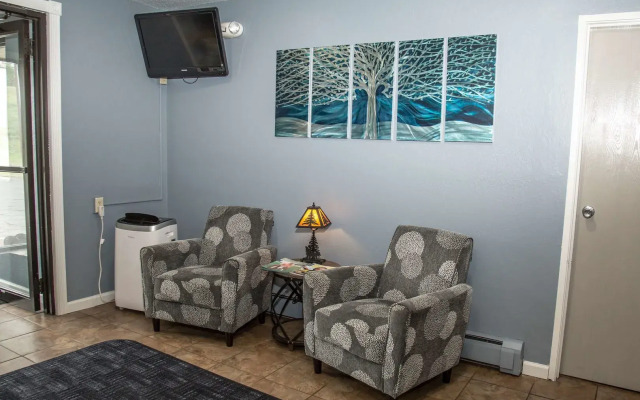 Americas Best Value Inn & Suites Detroit Lakes