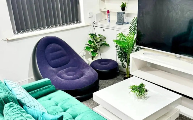 Cosy Leicester Apartment With 2 Bedrooms