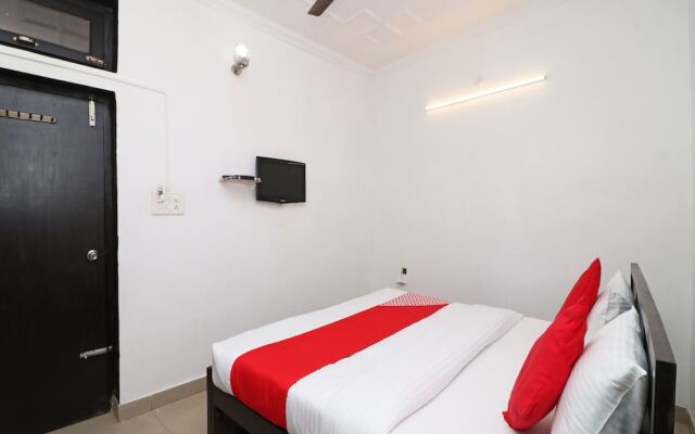 OYO 13626 hillway Guest house
