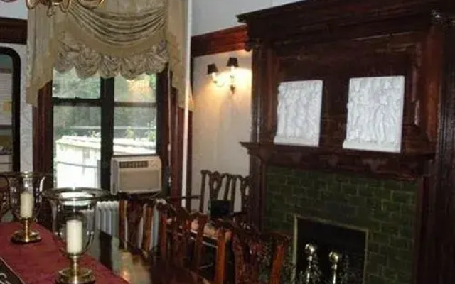 The New York Renaissance Home