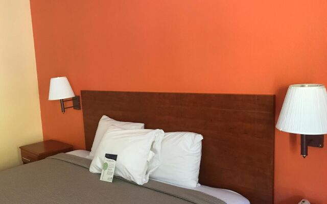 Rodeway Inn & Suites