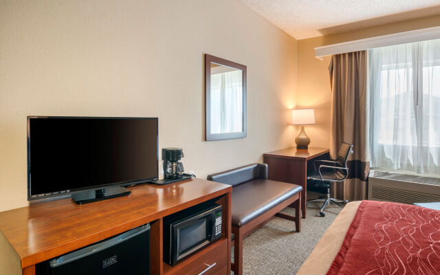 Comfort Suites Clackamas