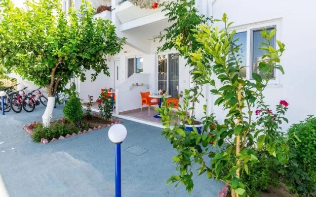 Villa Maroula