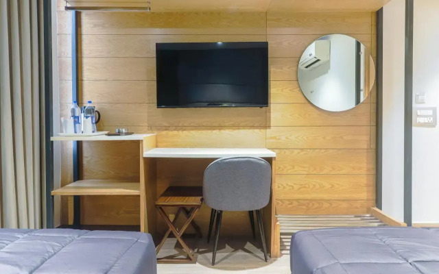 Hotel Bricks, Karol Bagh, New Delhi