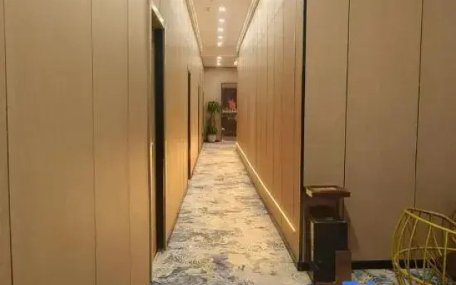 Shanhe Hotel (Provincial Central Hospital Zhonghai Plaza)