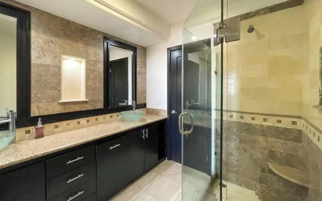 Unwind in a Modern Condo With Stunning View