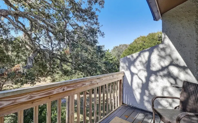 Dog Friendly Forest Ridge Condo Close to Beach by RedAwning