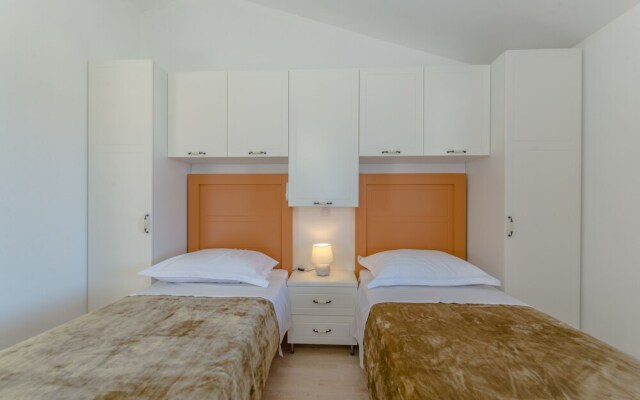 Villa Lusia - Modern villa with pool