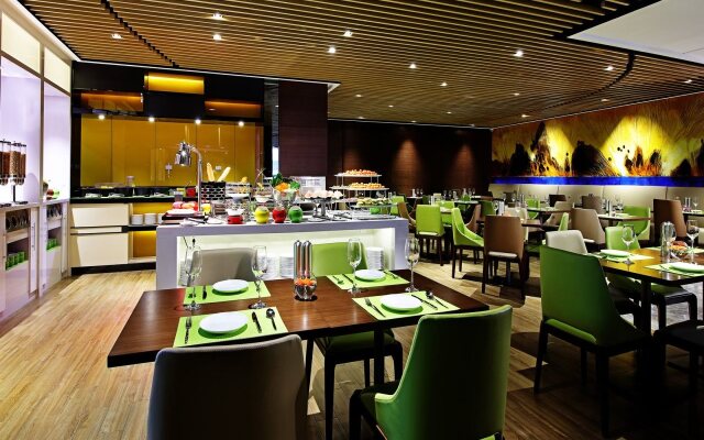 Hampton by Hilton Guangzhou Zhujiang New Town
