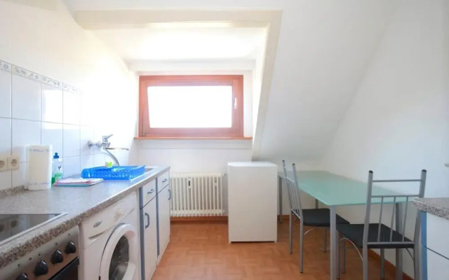 PRIVATE APARTMENT SCHÖNBERGSTRAßE