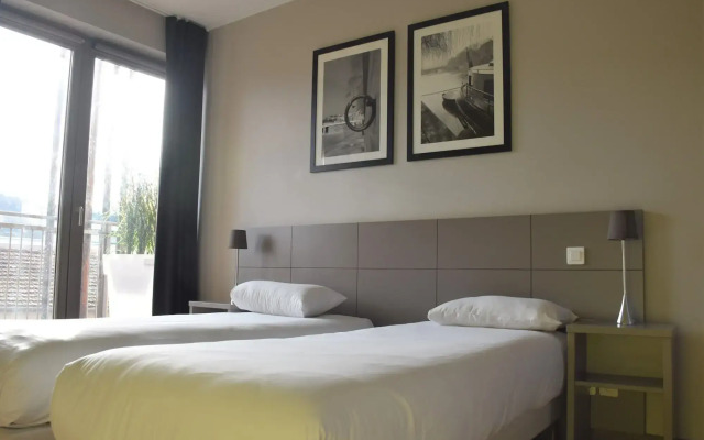 Adonis Lyon Dock Ouest