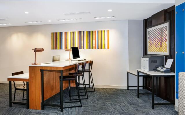 Holiday Inn Express & Suites Chicago North Shore - Niles by IHG