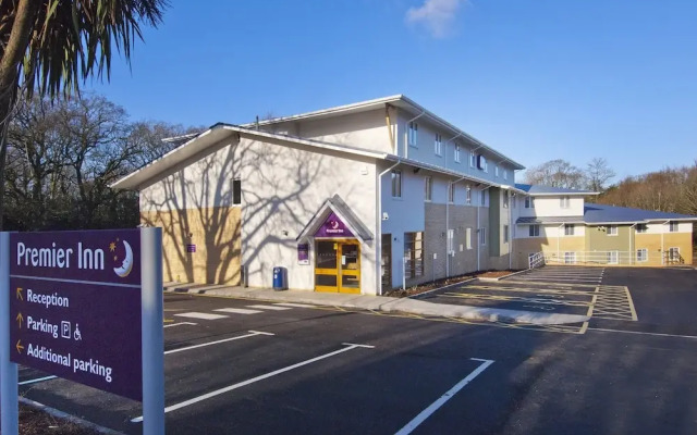 Premier Inn Christchurch / Highcliffe