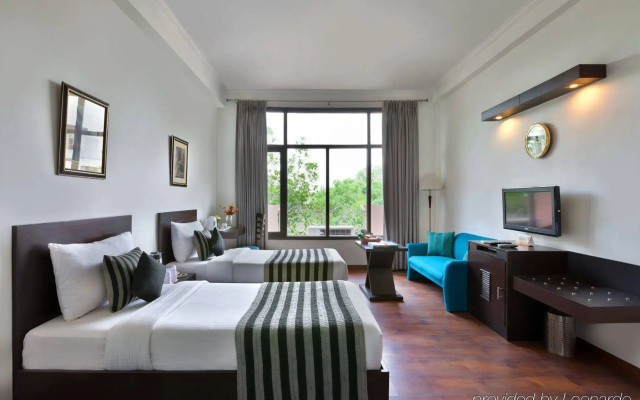 Regale Inn