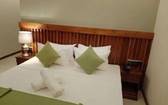 River Shades Hotel