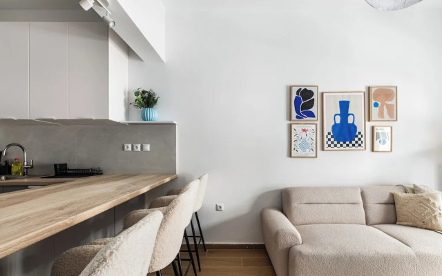 Les Nuances de Blue 1-BR Apt in Athens