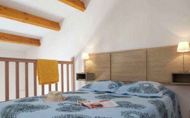 Semi-detached home 500 m. from the center of Colombiers