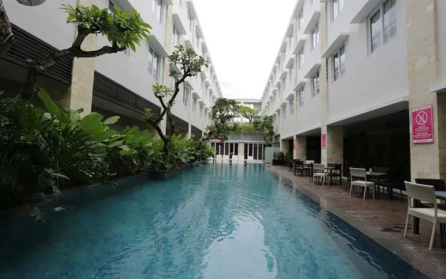 RedDoorz Plus near Mall Bali Galeria