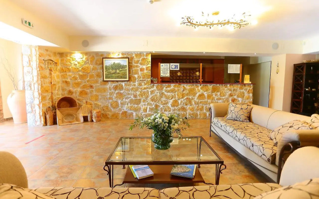 Vathi Hotel