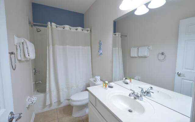 Vista Cay Inn by Densco