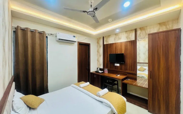 Hotel Deep Palace