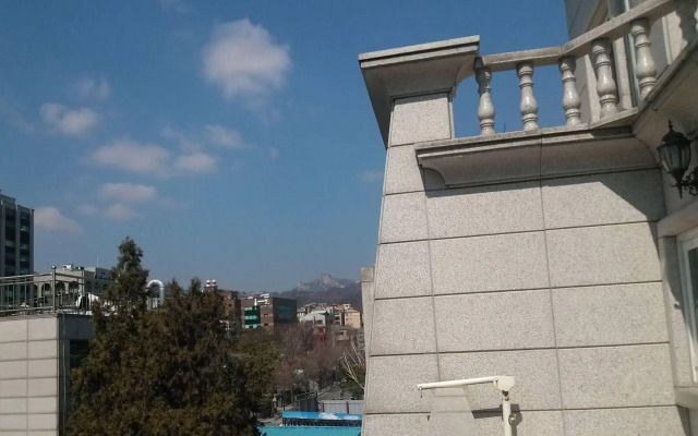 Noble Tourist Hotel Insadong
