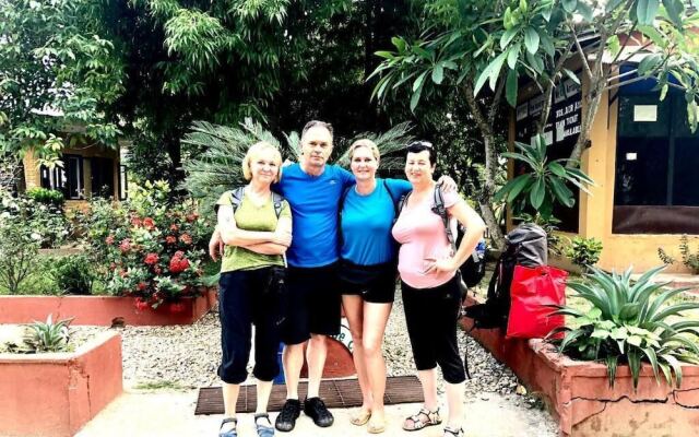 Safari Wildlife Lodge & Camp