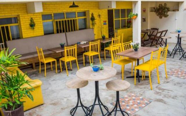 Flor de Lis Hostel