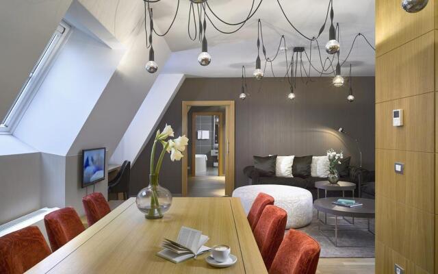 Отель INNSIDE by Melia Prague Old Town