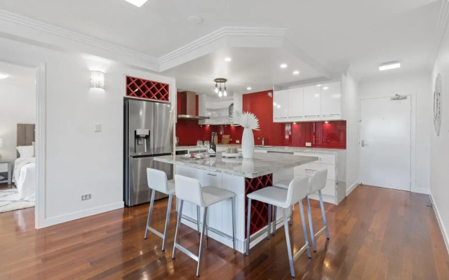 Stunning Costal 3 Bedroom Apartment In Cairns Cbd