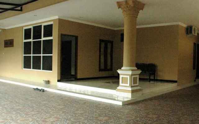 OYO 3810 D'yolland Exclusive Kost & Guesthouse Syariah
