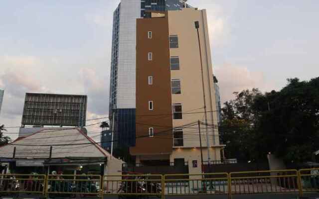 Djuragan Kamar Toku House Slipi