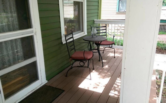 Room 6-Boulder Crescent Inn - Boutique hotels for Rent in Colorado Spr