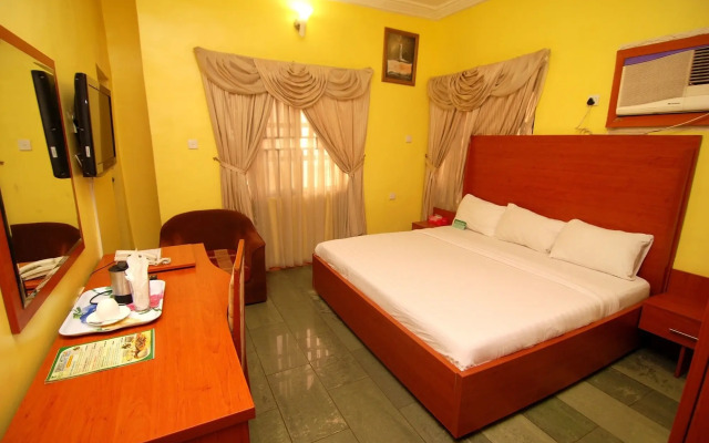 Onyx Hotel and Apartments