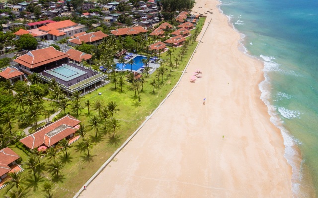 Lapochine Beach Resort (Formerly Ana Mandara Hue)