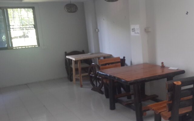 Discovery Youth Hostel